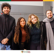 A Junta Comercial, Industrial e Serviços do Rio Grande do Sul (JucisRS) promoveu, na manhã desta quarta-feira (24), a 10ª reunião ordinária do Subcomitê Estadual da Rede Nacional para a Simplificação do Registro e da Legalização de Empresas e Negócios (Redesim RS), na sede da Federação das Associações de Municípios do Rio Grande do Sul (Famurs), em Porto Alegre.