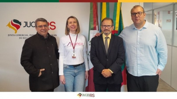 Reuni&atilde;o institucional ocorreu na sede da Junta Comercial, Industrial e Servi&ccedil;os do Rio Grande do Sul