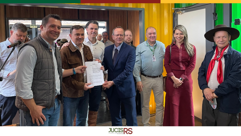 Assinatura do termo de parceria da Junta comercial com a Badesul